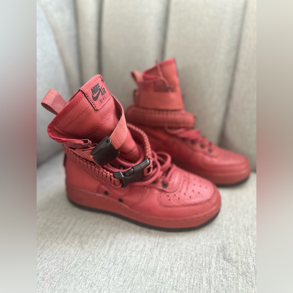 Nike SF AF1 High Red Size 5,5